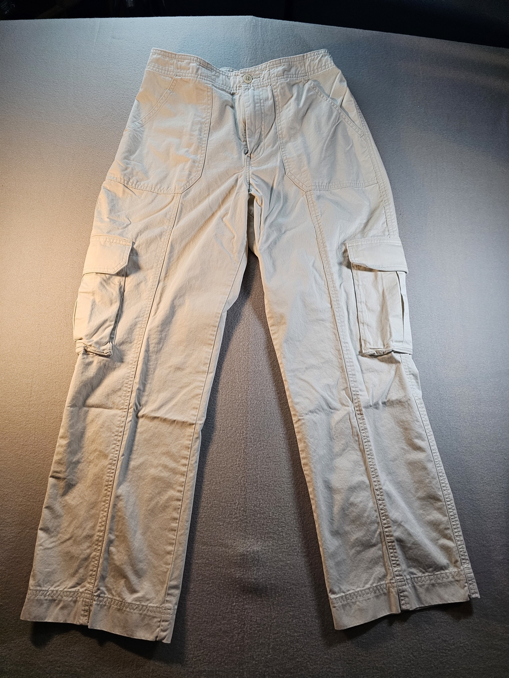 Abercrombie Womens Cargo Pants in Light Beige - Casual Utility Style Size 8